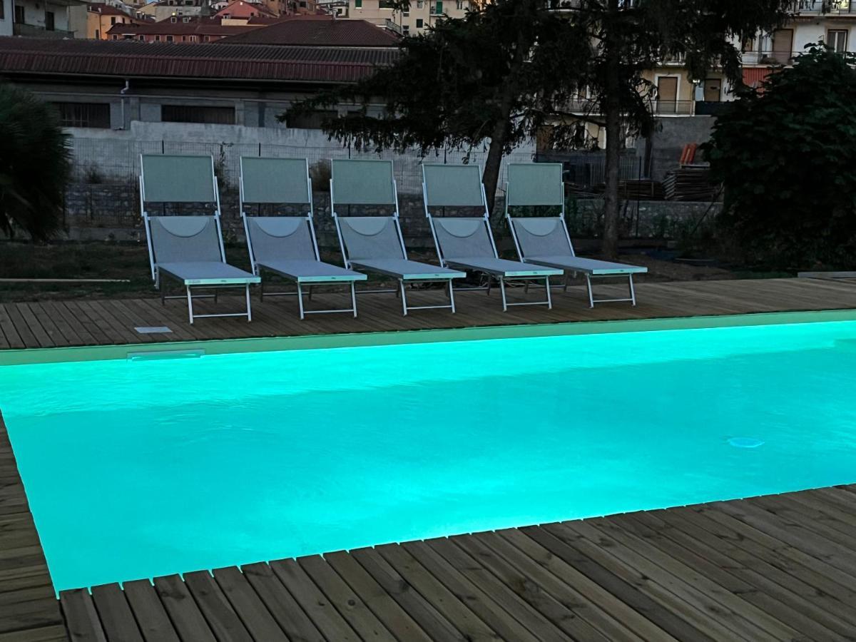 Il Gattino Di Porto - Apt 1 - Monolocale Veranda Piscina Imperia Exterior photo